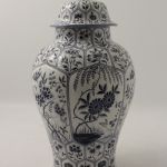 889 3697 VASE AND COVER